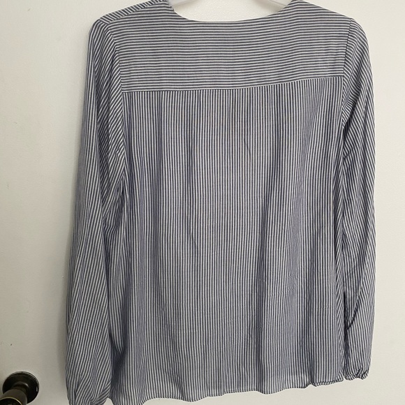 LIBBY EDELMAN Woman Striped Blouse Medium Ruffles Front - Picture 3 of 11